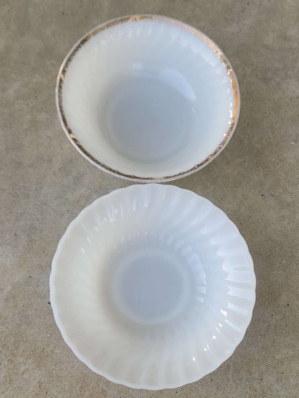 2 Anchor Hocking FIRE KING White Milk Glass Bowl with Gold Accent